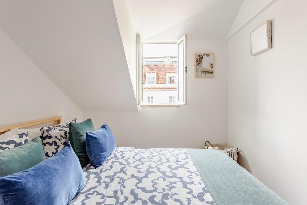Trendy Loft In The Heart Of The City!